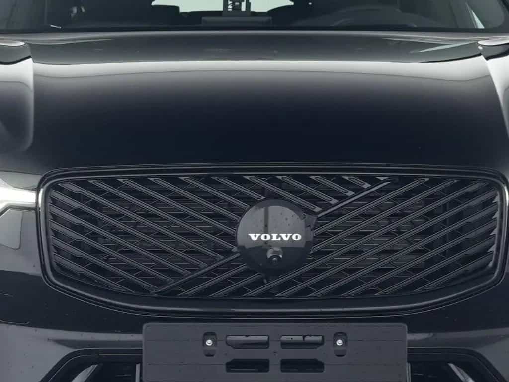 Volvo XC60 B5 AWD Ultra Black Luftf.*ACC*PGSD*V-LED*H/ 09/2025-photo-2