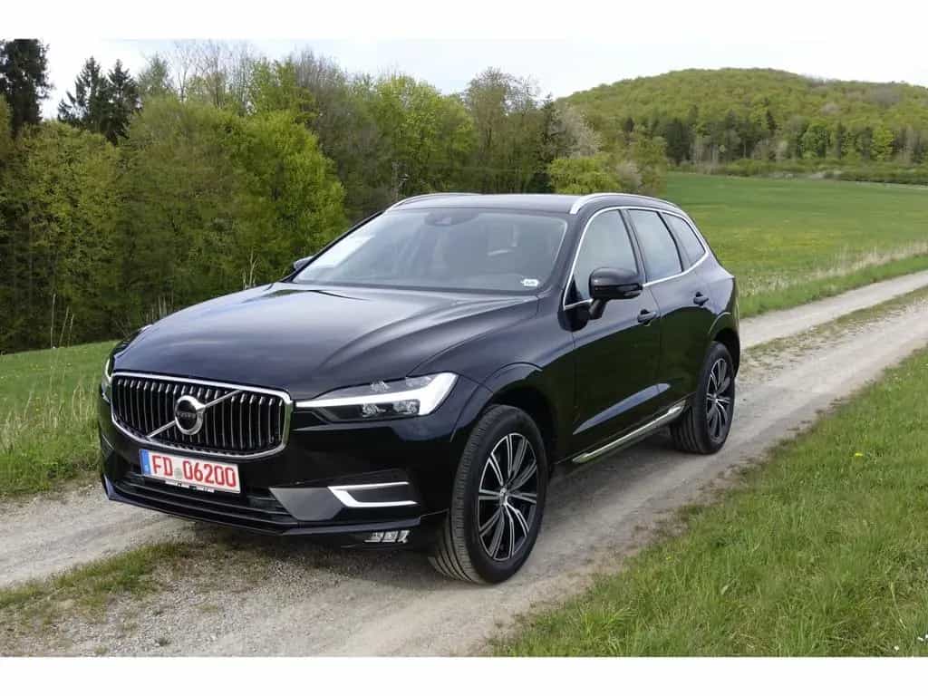 Volvo XC60 B4 AWD Inscription PDC*RFK*V-LED*AHK*Memory 03/2021-photo-4
