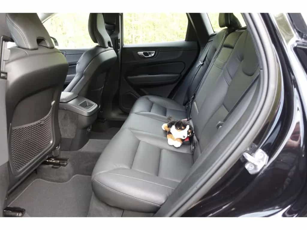 Volvo XC60 B4 AWD Inscription PDC*RFK*V-LED*AHK*Memory 03/2021-photo-8