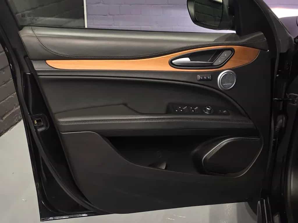 Alfa Romeo Stelvio Lusso Ti Q4/PANO/HARMAN KARDON 07/2021-photo-24