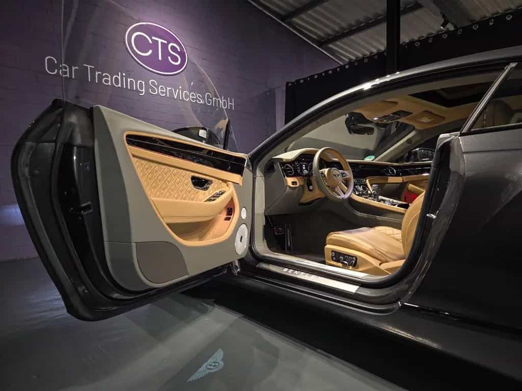 Bentley Continental GT Azure / erste Hand / 12/2023-photo-19