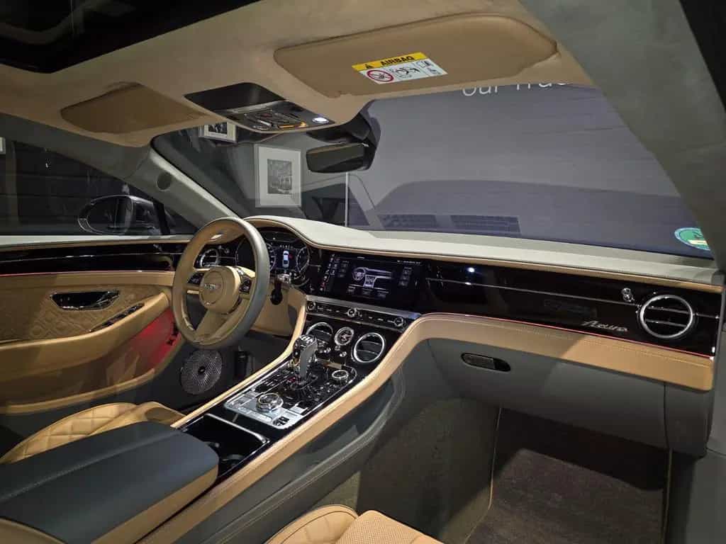 Bentley Continental GT Azure / erste Hand / 12/2023-photo-29