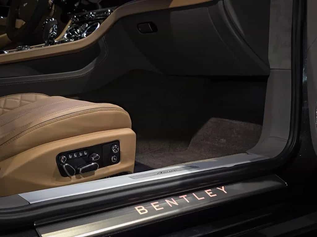 Bentley Continental GT Azure / erste Hand / 12/2023-photo-32