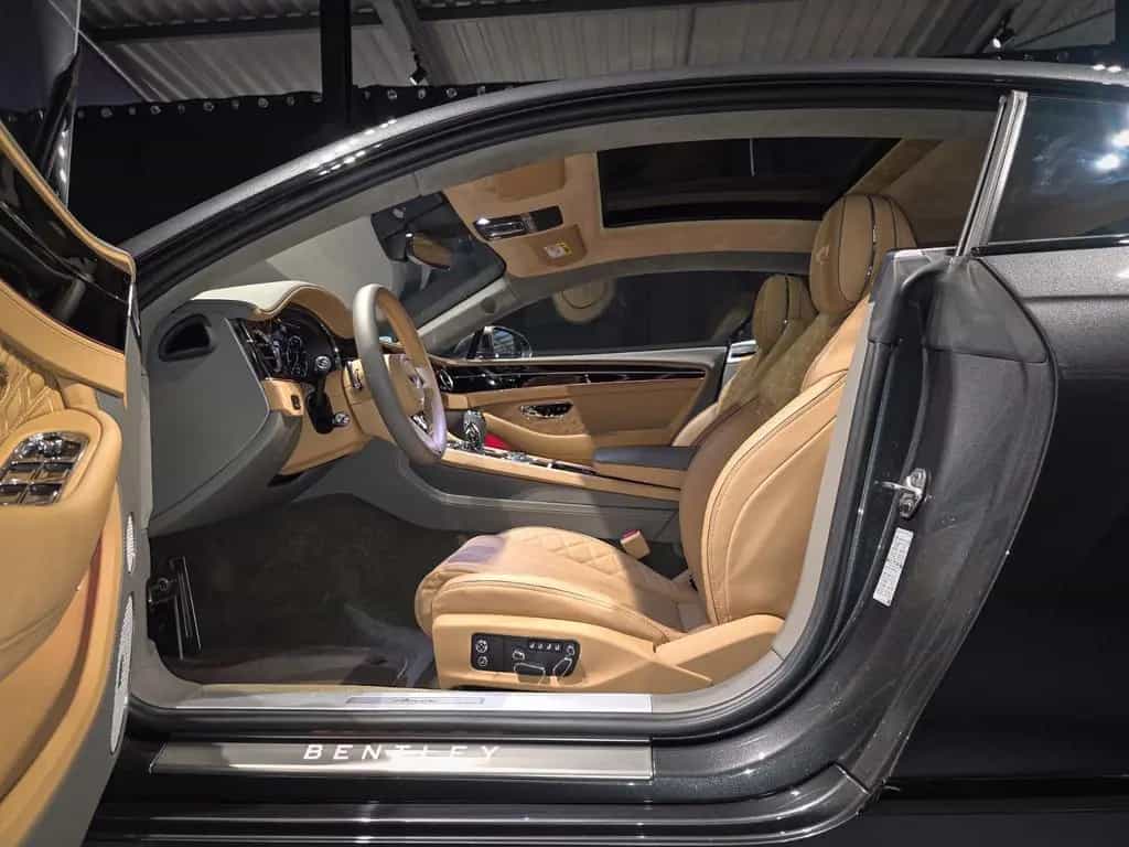 Bentley Continental GT Azure / erste Hand / 12/2023-photo-36