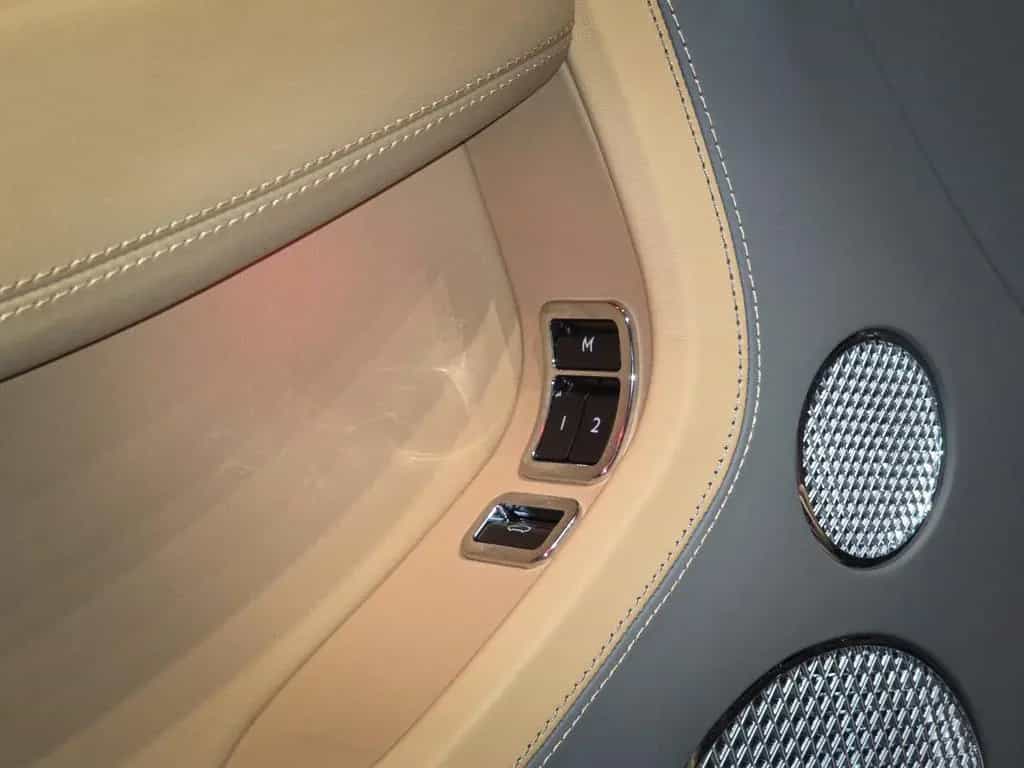 Bentley Continental GT Azure / erste Hand / 12/2023-photo-39