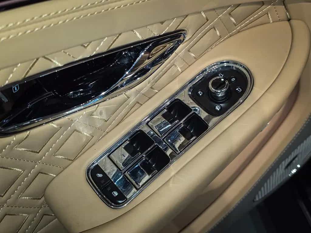 Bentley Continental GT Azure / erste Hand / 12/2023-photo-41