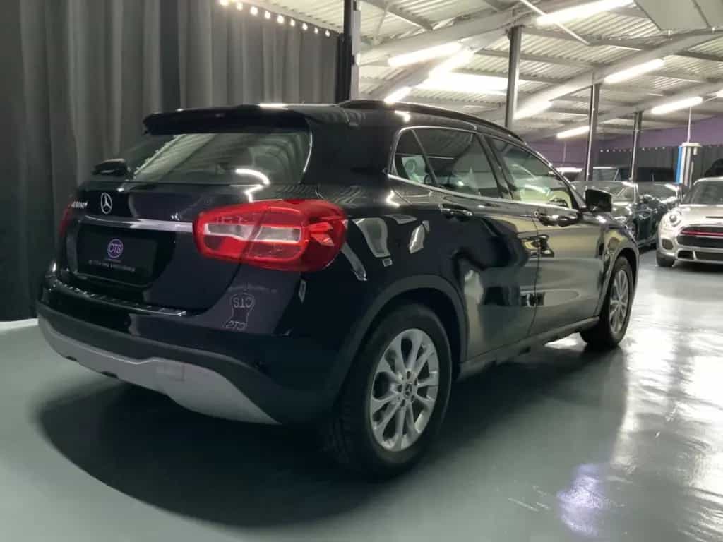Mercedes-Benz GLA 180 GLA / Business Paket 10/2019-photo-4
