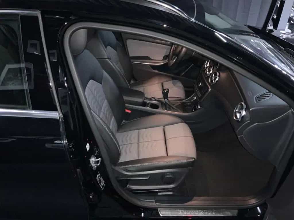 Mercedes-Benz GLA 180 GLA / Business Paket 10/2019-photo-9