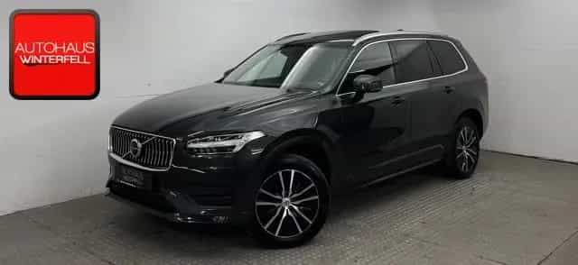 Volvo XC90 B5 AWD 7SITZ+PANO+AHK+360+HUD+H/K+STANDHZG+ 03/2022-photo-0