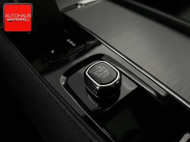Volvo XC90 B5 AWD 7SITZ+PANO+AHK+360+HUD+H/K+STANDHZG+ 03/2022-photo-32