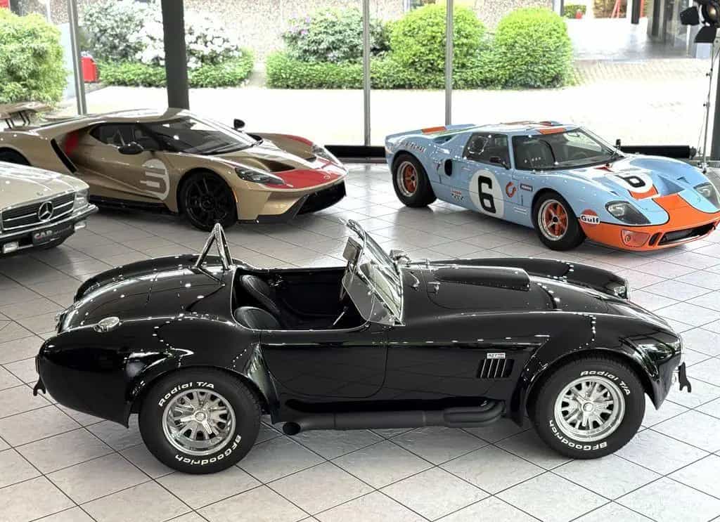 Cobra Other 427 Shelby Cobra by Superformance 7.0 V8  551 PS 06/1965-photo-6
