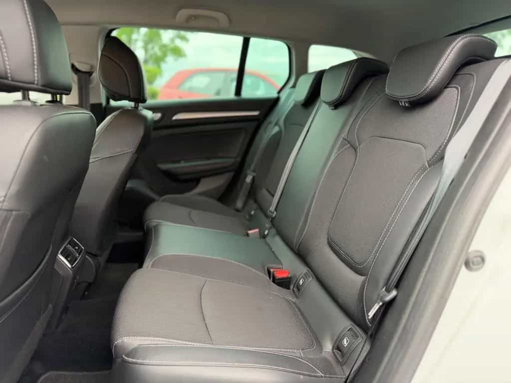 Renault Megane TCe 140 EDC GPF Intens Grandtour 10/2021-photo-10