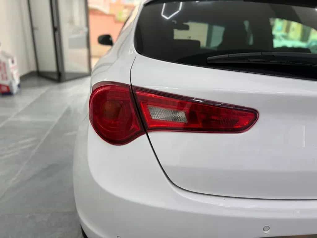 Alfa Romeo Giulietta 1.6 JTDm 120 CV Super 12/2018-photo-14