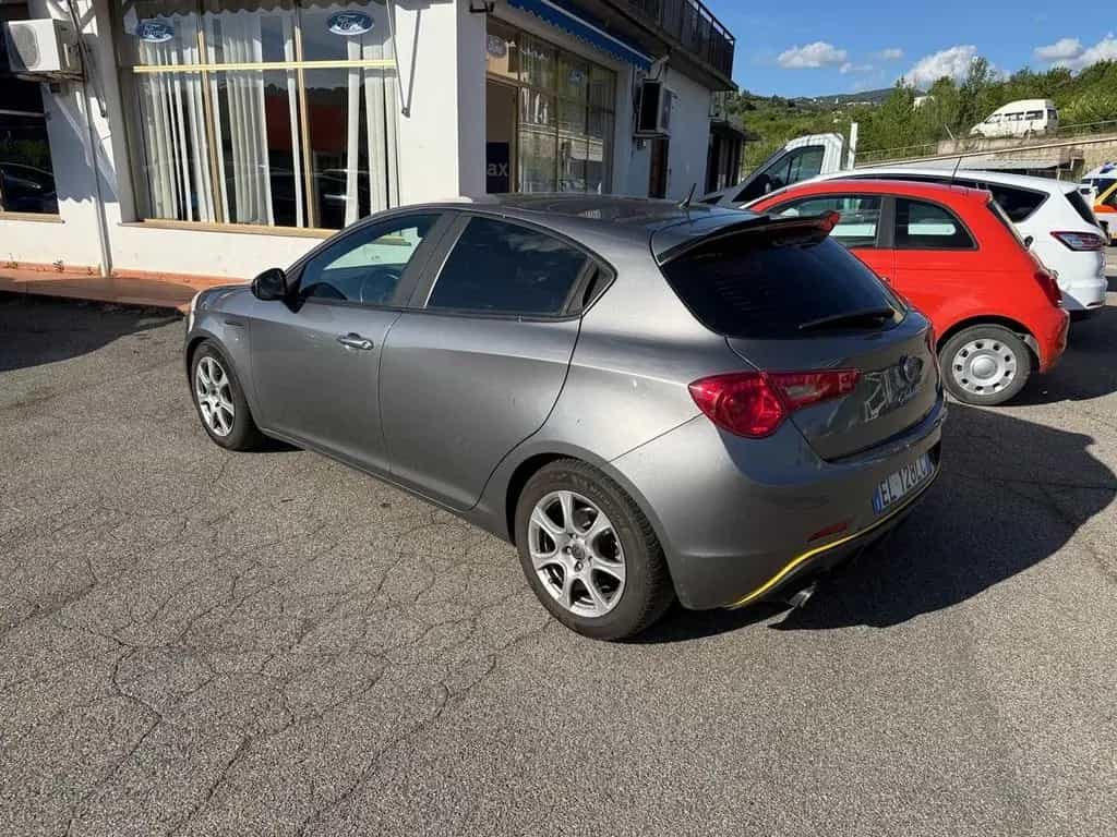 Alfa Romeo Giulietta 1.4 Turbo MultiAir Distinct 05/2012-photo-1