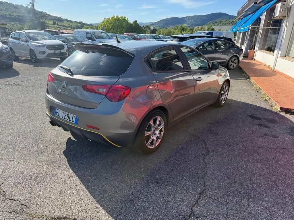 Alfa Romeo Giulietta 1.4 Turbo MultiAir Distinct 05/2012-photo-3