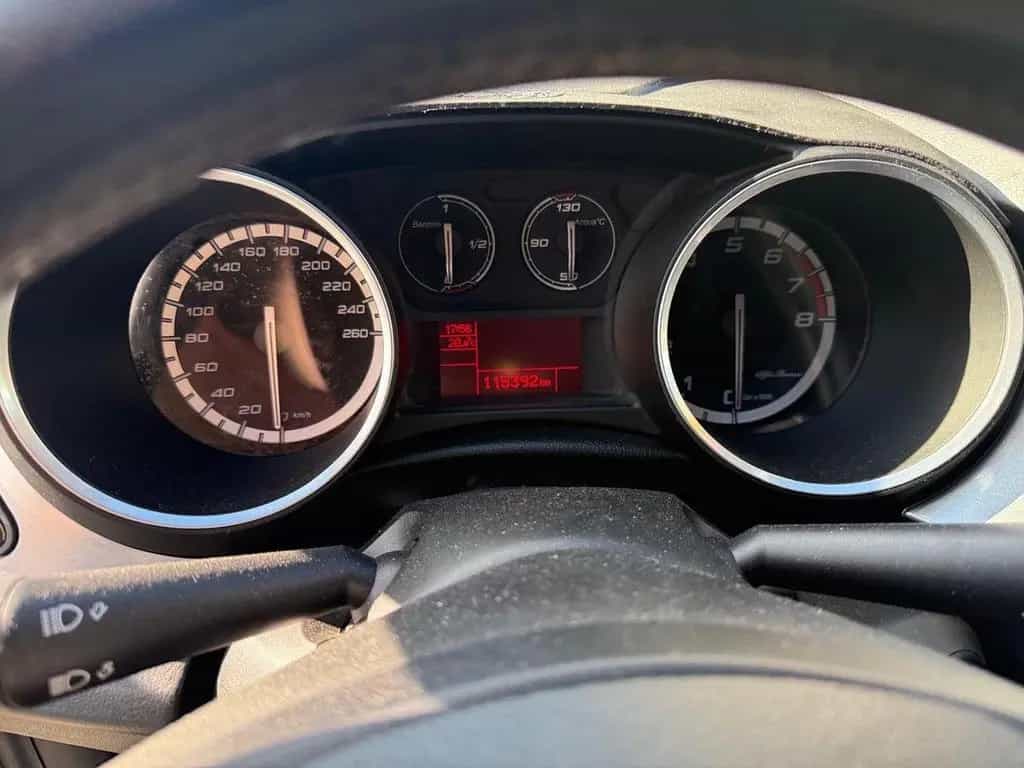Alfa Romeo Giulietta 1.4 Turbo MultiAir Distinct 05/2012-photo-4