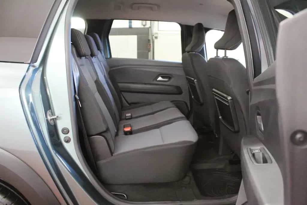 Dacia Jogger TCE 110 Extreme+ 5-Sitzer *AHK* 08/2023-photo-13