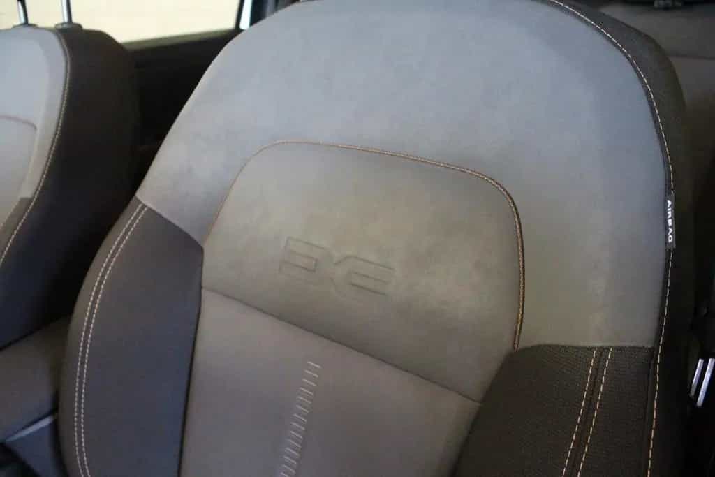 Dacia Jogger TCE 110 Extreme+ 5-Sitzer *AHK* 08/2023-photo-21
