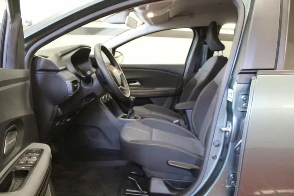 Dacia Jogger TCE 110 Extreme+ 5-Sitzer *AHK* 08/2023-photo-22
