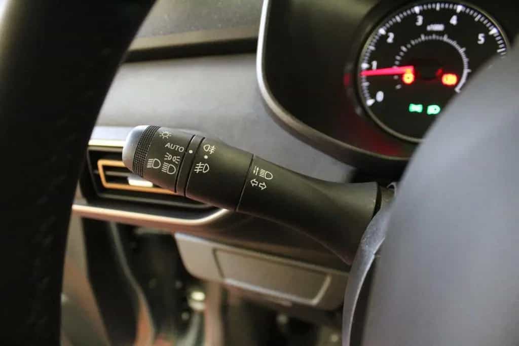 Dacia Jogger TCE 110 Extreme+ 5-Sitzer *AHK* 08/2023-photo-31