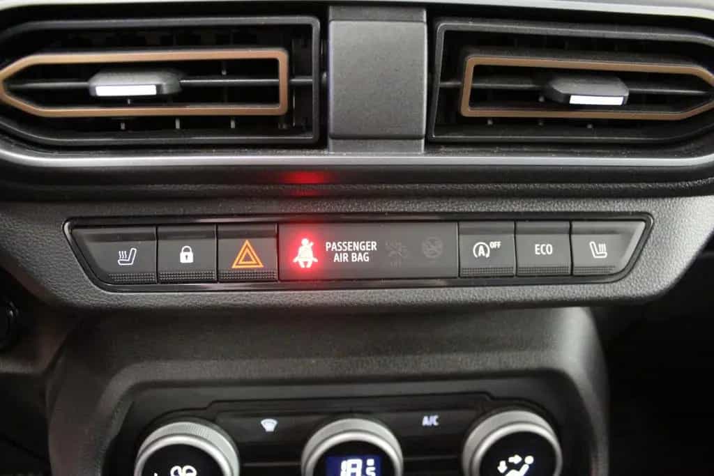 Dacia Jogger TCE 110 Extreme+ 5-Sitzer *AHK* 08/2023-photo-37