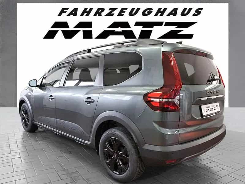 Dacia Jogger TCE 110 Extreme+ 5-Sitzer *AHK* 08/2023-photo-8