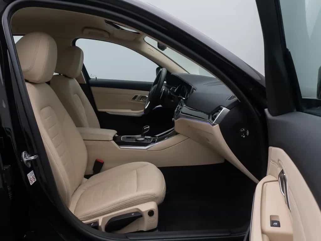 BMW 3 Series d Luxury Line 360°Alarm ACC AHK HUD DAB Leder 02/2021-photo-24