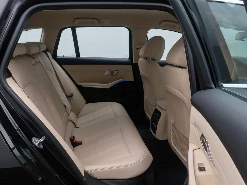 BMW 3 Series d Luxury Line 360°Alarm ACC AHK HUD DAB Leder 02/2021-photo-26