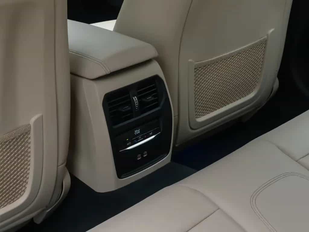BMW 3 Series d Luxury Line 360°Alarm ACC AHK HUD DAB Leder 02/2021-photo-28