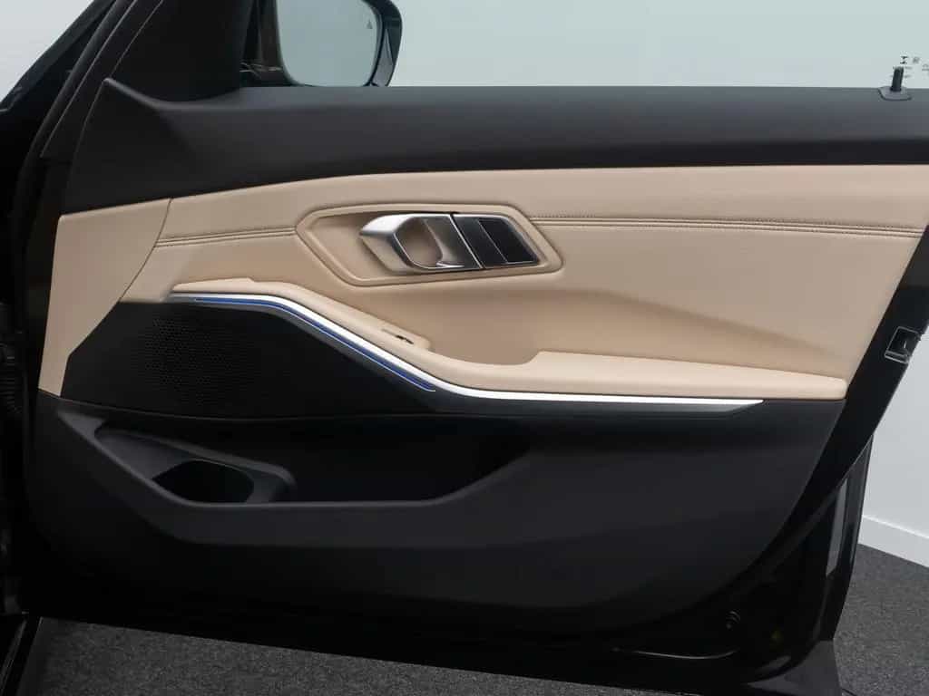 BMW 3 Series d Luxury Line 360°Alarm ACC AHK HUD DAB Leder 02/2021-photo-30