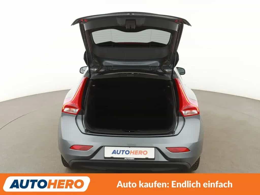 Volvo V40 2.0 T2 Momentum *NAVI*LED*TEMPO*PDC*SHZ* 03/2018-photo-16