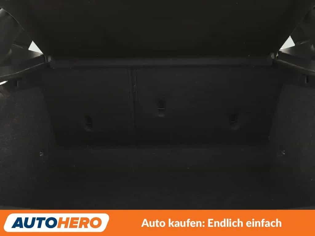 Volvo V40 2.0 T2 Momentum *NAVI*LED*TEMPO*PDC*SHZ* 03/2018-photo-17