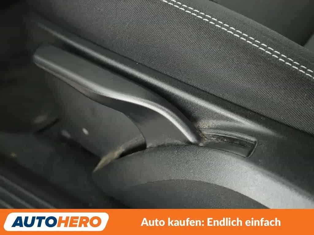 Volvo V40 2.0 T2 Momentum *NAVI*LED*TEMPO*PDC*SHZ* 03/2018-photo-25