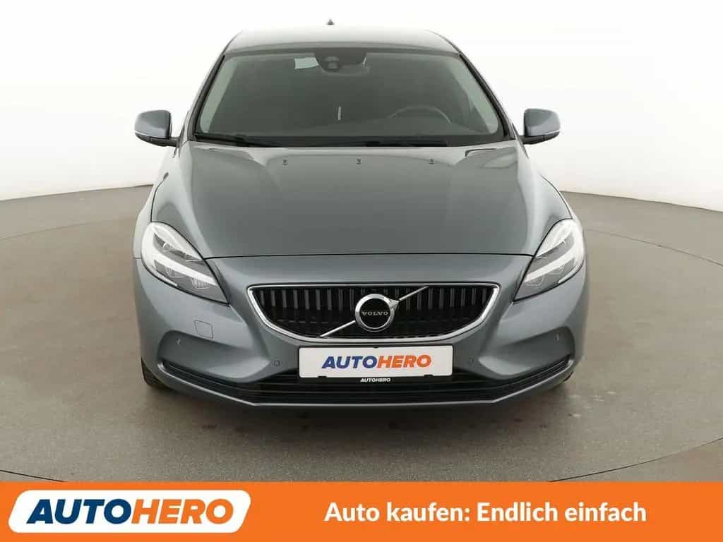 Volvo V40 2.0 T2 Momentum *NAVI*LED*TEMPO*PDC*SHZ* 03/2018-photo-8