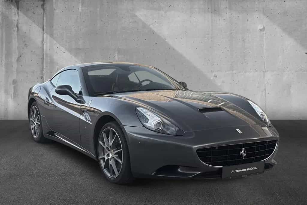 Ferrari California *Daytona*Embleme*Dt. Auto 10/2010-photo-11