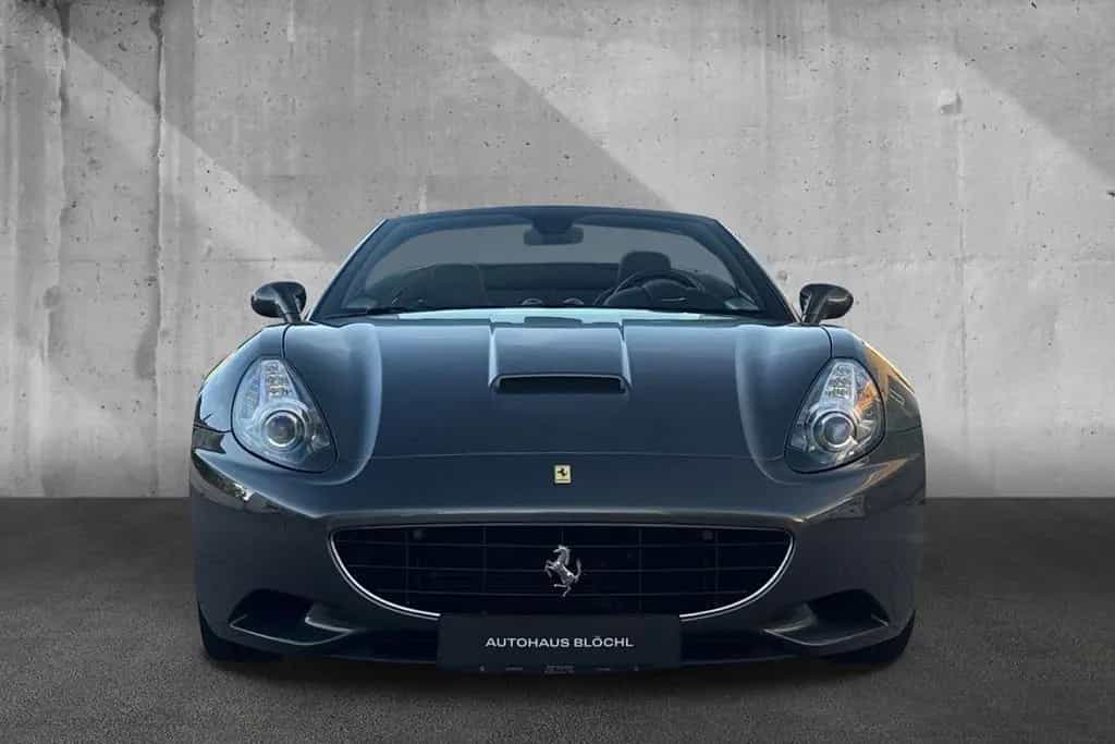 Ferrari California *Daytona*Embleme*Dt. Auto 10/2010-photo-12