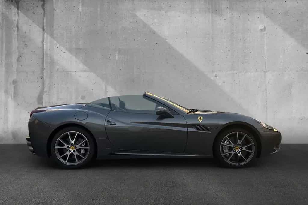 Ferrari California *Daytona*Embleme*Dt. Auto 10/2010-photo-8