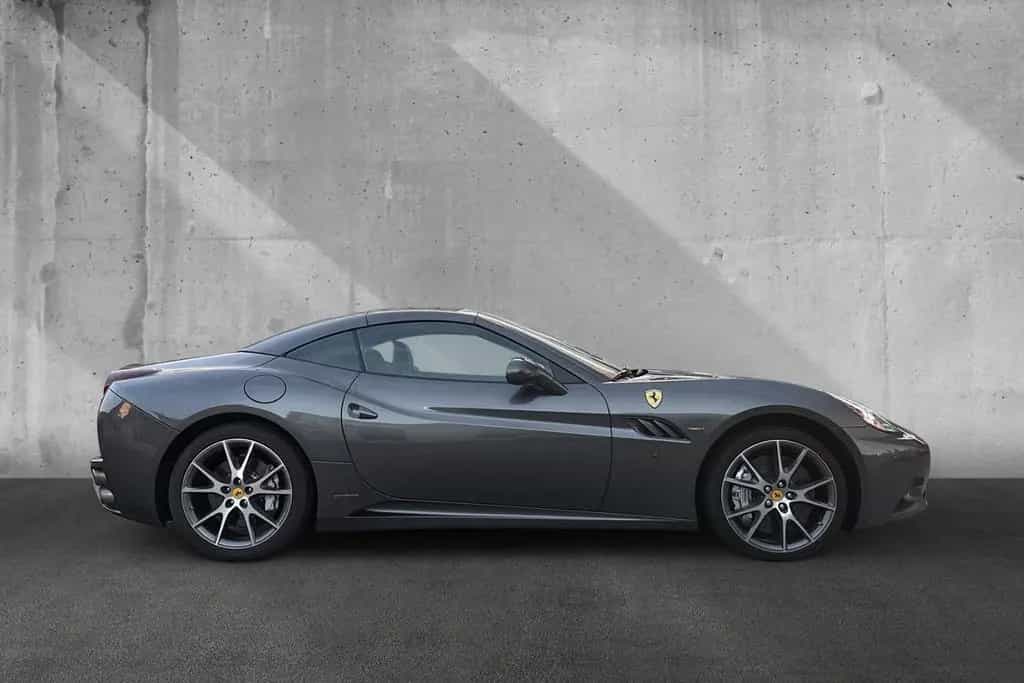 Ferrari California *Daytona*Embleme*Dt. Auto 10/2010-photo-9