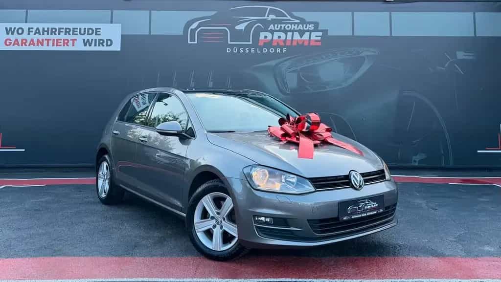 Volkswagen Golf VII Comfortline*Panorama*Scheckheft*PDC 04/2013-photo-0