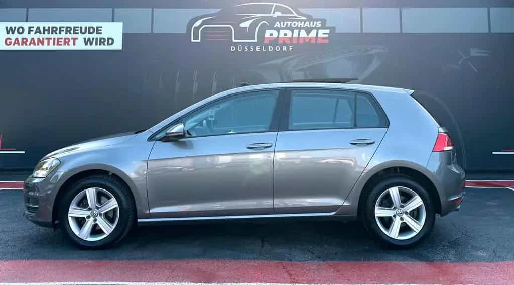 Volkswagen Golf VII Comfortline*Panorama*Scheckheft*PDC 04/2013-photo-12