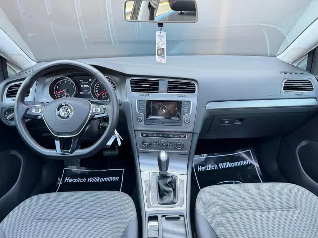 Volkswagen Golf VII Comfortline*Panorama*Scheckheft*PDC 04/2013-photo-16