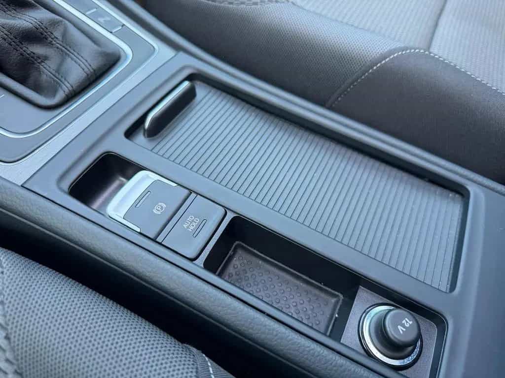 Volkswagen Golf VII Comfortline*Panorama*Scheckheft*PDC 04/2013-photo-33