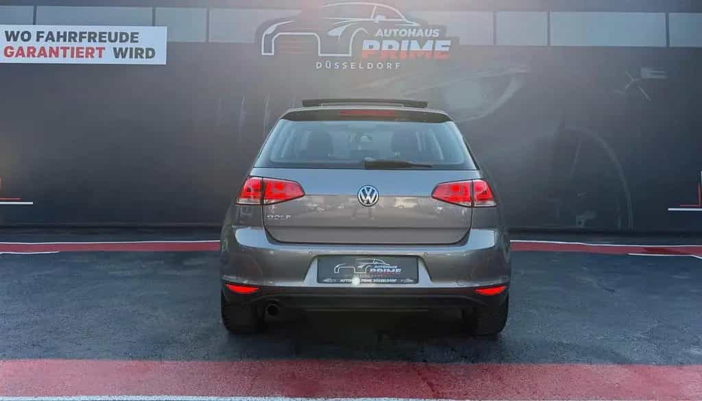 Volkswagen Golf VII Comfortline*Panorama*Scheckheft*PDC 04/2013-photo-5