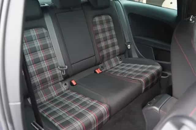 Volkswagen Golf VII GTI Performance Navi-BiXenon-PDC-Kamera 01/2016-photo-11