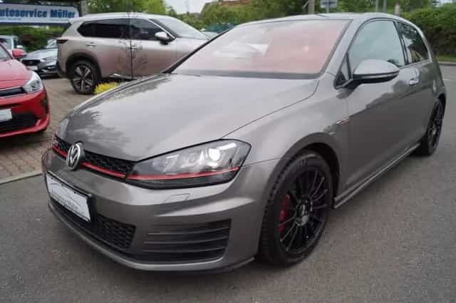 Volkswagen Golf VII GTI Performance Navi-BiXenon-PDC-Kamera 01/2016-photo-2