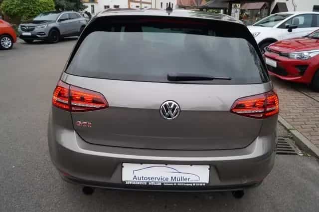 Volkswagen Golf VII GTI Performance Navi-BiXenon-PDC-Kamera 01/2016-photo-7