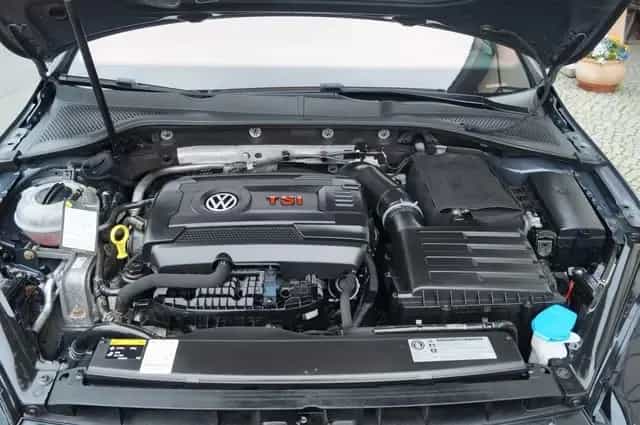 Volkswagen Golf VII GTI Performance Navi-BiXenon-PDC-Kamera 01/2016-photo-8