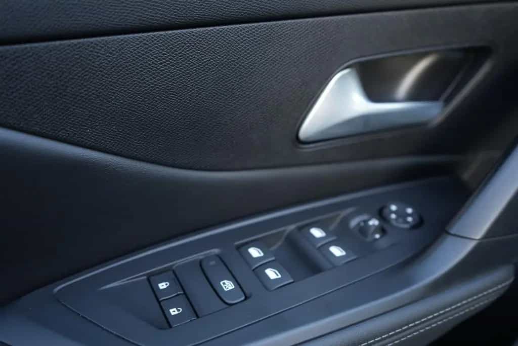 Peugeot 308 SW Allure KAMERA LED TEMPOMAT NAVI 05/2024-photo-7
