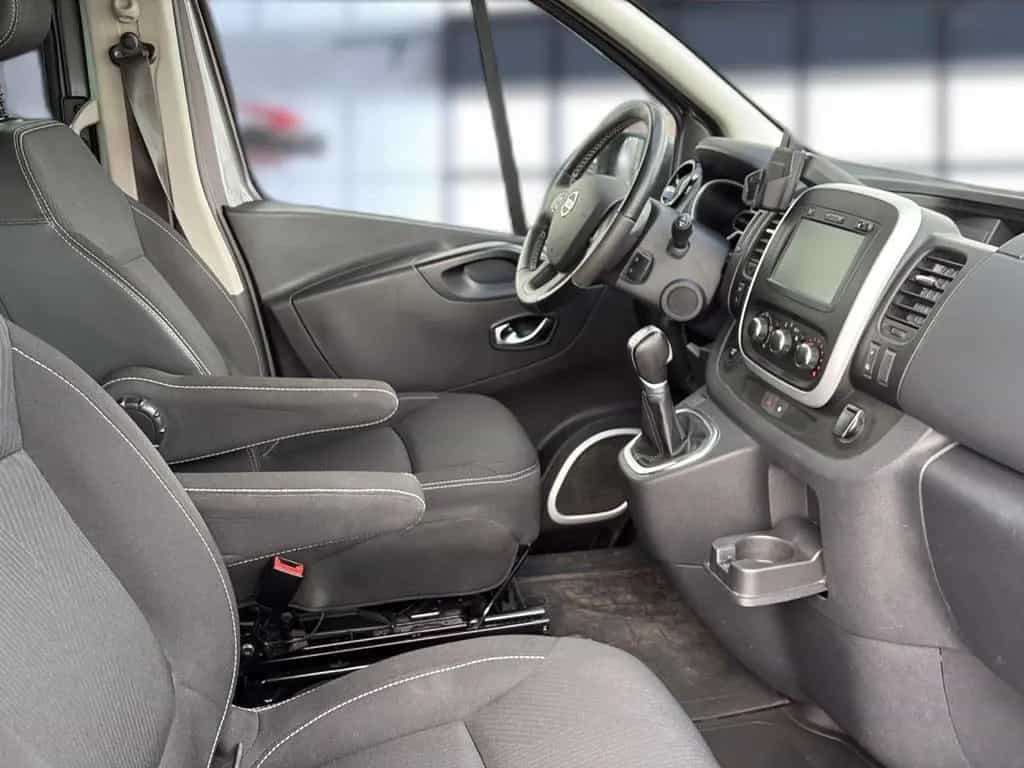 Nissan NV300 L2H1 8-Sitzer PREMIUM Navi BT ZV 11/2020-photo-19