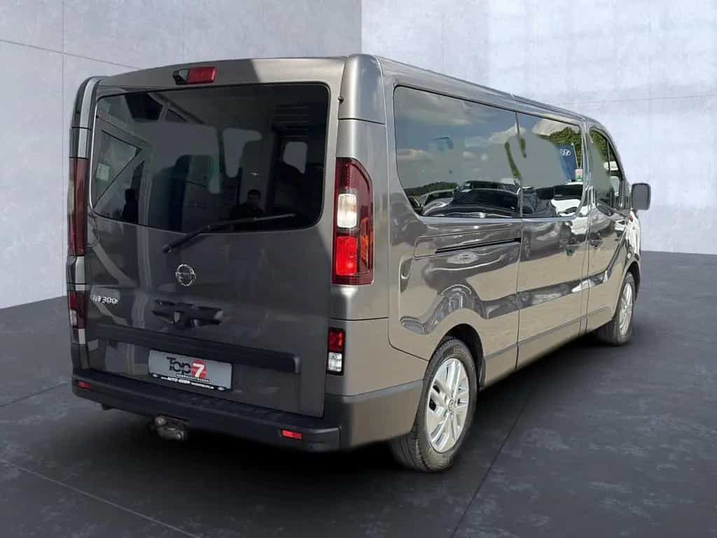 Nissan NV300 L2H1 8-Sitzer PREMIUM Navi BT ZV 11/2020-photo-3